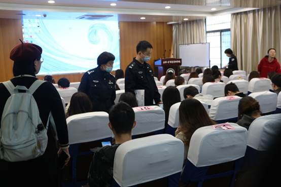 說明: G:\2020-2021學(xué)年（下）\安全教育\2021年4月22日（周四）下午：防電信詐騙培訓(xùn)會(huì)\新聞稿0426\圖一.jpg